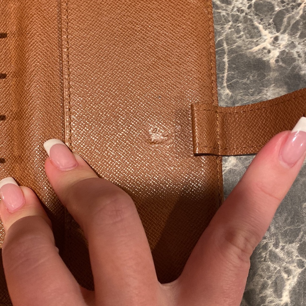 Louis Vuitton Cover Planner - Picture 4 of 8